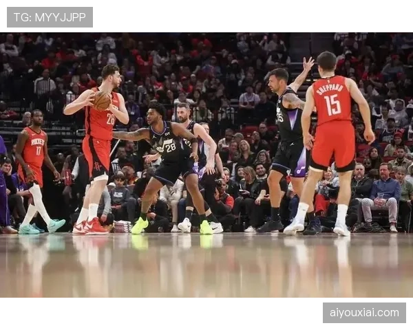 火箭主场140-106大胜爵士，申京高效表现引领进攻狂潮